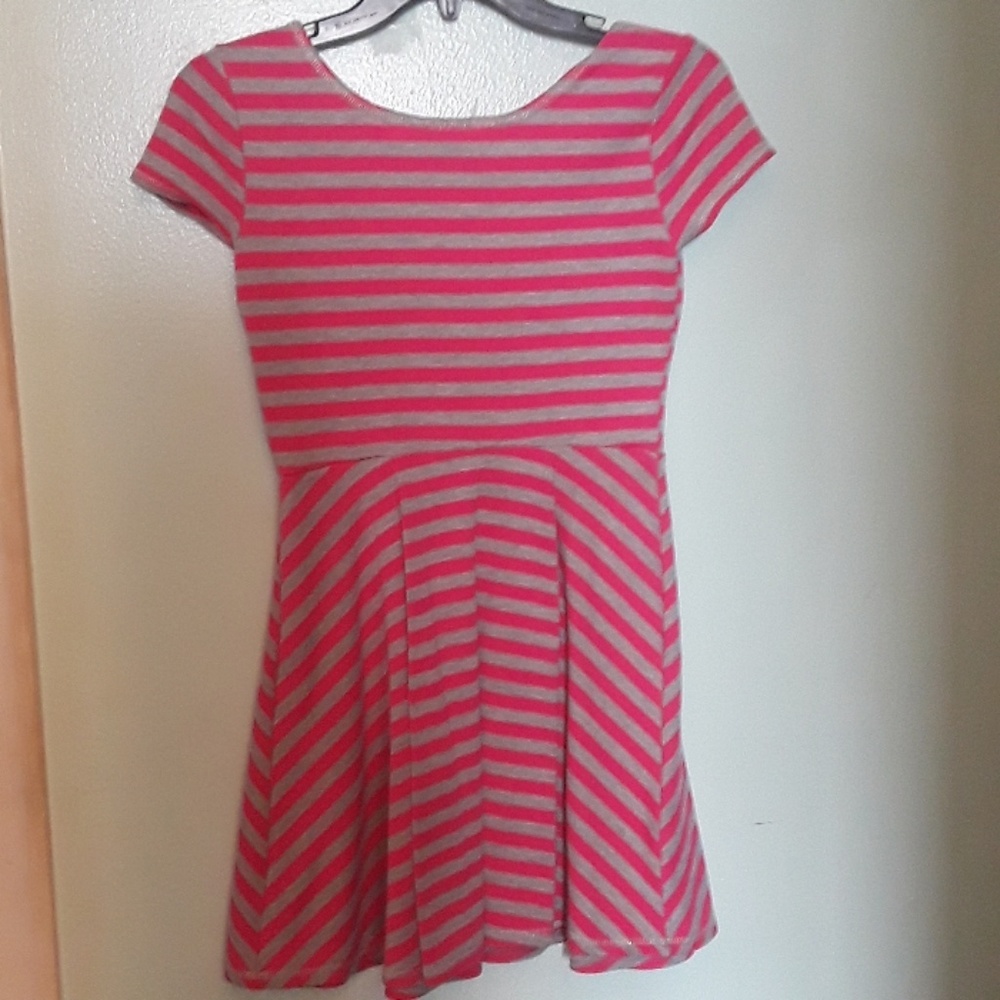 A cute girl dress size 14/16